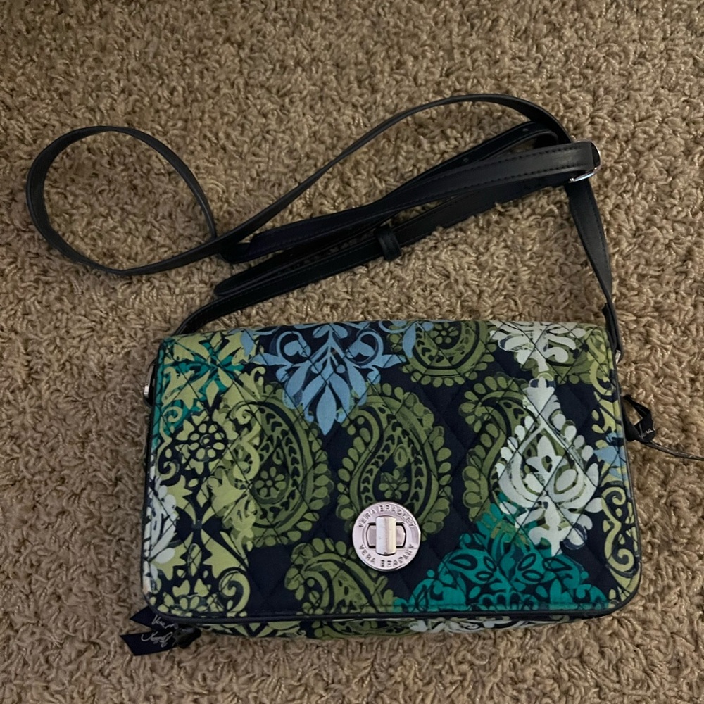 vera bradley green,blue,black,and white purse